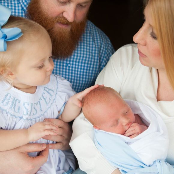 Meet your Posher, Whitney - Picture 1 of 1